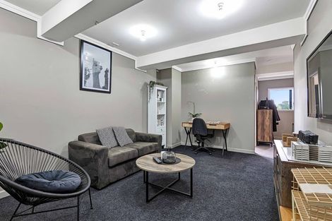 Photo of property in 116 Omata Road, Marfell, New Plymouth, 4310