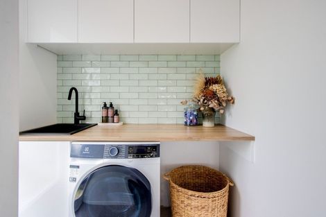 Photo of property in 1 Jellicoe Place, Tamatea, Napier, 4112