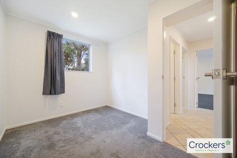 Photo of property in 2/75 Atkinson Road, Titirangi, Auckland, 0604