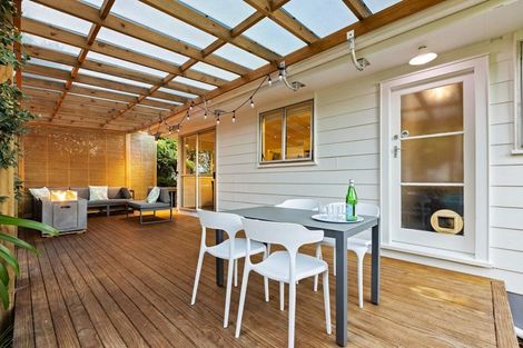 Photo of property in 94 Salamanca Road, Sunnynook, Auckland, 0620