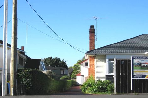 Photo of property in 1/67 Kitchener Road, Milford, Auckland, 0620