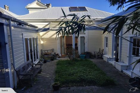 Photo of property in 133 Eden Street, Island Bay, Wellington, 6023