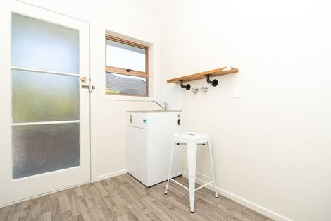 Photo of property in 24 Forest Lake Road, Forest Lake, Hamilton, 3200