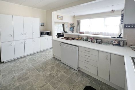 Photo of property in 2 Davidson Crescent, Pahiatua, 4910
