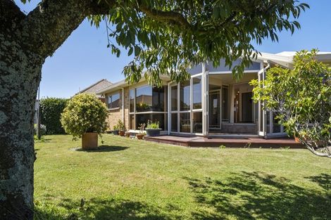 Photo of property in 18 Park Lane, Waitara, 4320