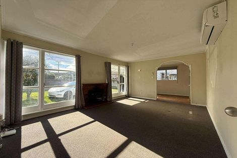 Photo of property in 27 Shakespeare Avenue, Trentham, Upper Hutt, 5018
