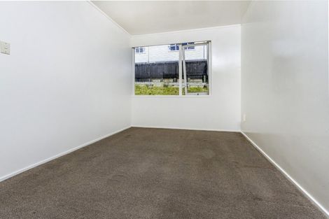 Photo of property in 1/91 Verran Road, Birkenhead, Auckland, 0626