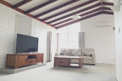 Photo of property in 31 Portadown Avenue, Pakuranga Heights, Auckland, 2010