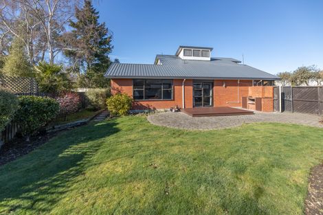 Photo of property in 28 Rubens Place, Burnside, Christchurch, 8053