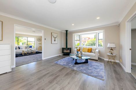 Photo of property in 2 Emyvalie Place, Dannemora, Auckland, 2016