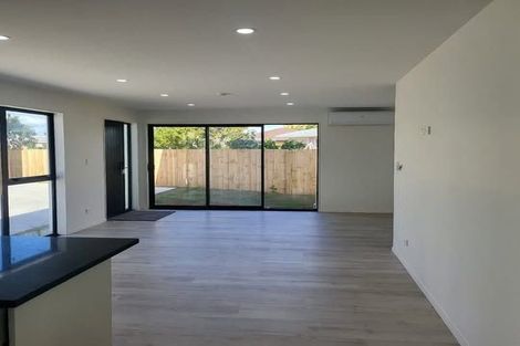 Photo of property in 60d Heybridge Street, Manurewa, Auckland, 2102