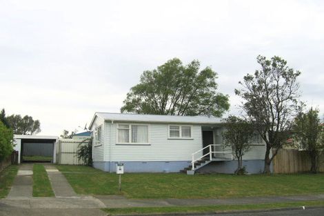 Photo of property in 38 Aniseed Grove, Timberlea, Upper Hutt, 5018