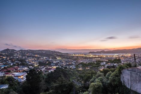 Photo of property in 165 Townsend Road, Miramar, Wellington, 6022