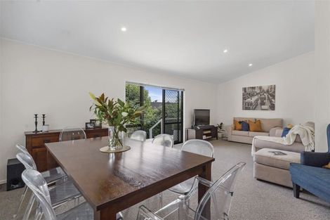 Photo of property in 2/8 Wattle Street, New Lynn, Auckland, 0600