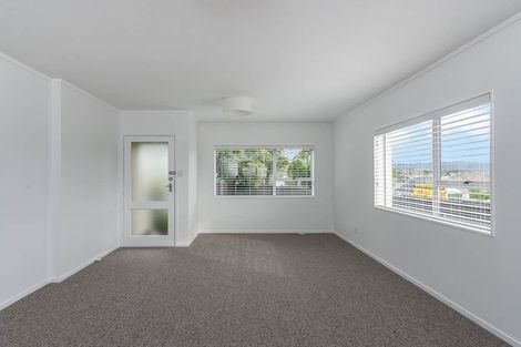 Photo of property in 1/81 West Coast Road, Glen Eden, Auckland, 0602