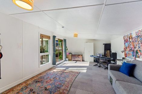 Photo of property in 15 Alexander Street, Waikanae, 5036