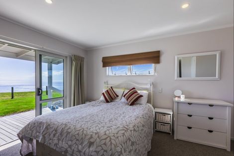 Photo of property in 23 Netherton Road, Omakere, 4271