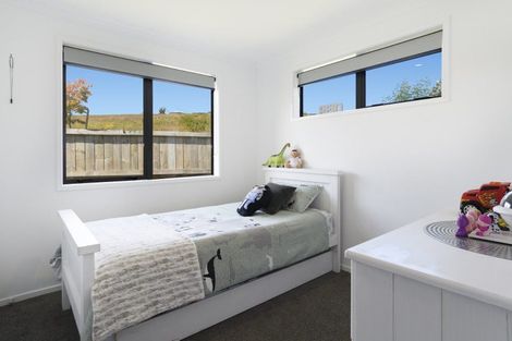 Photo of property in 17 Wai Huri Place, Omokoroa, 3114