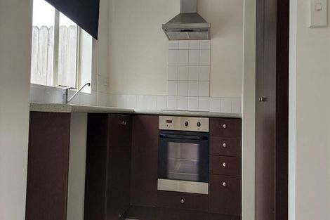 Photo of property in 10 Rosandich Drive, Sunnyvale, Auckland, 0612