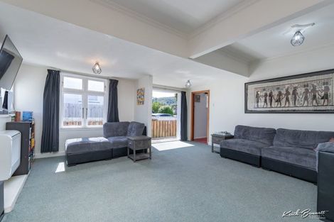 Photo of property in 12 Seddon Street, Wallaceville, Upper Hutt, 5018