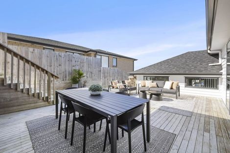 Photo of property in 27 Surf View Crescent, Red Beach, 0932