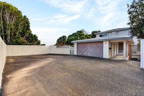 Photo of property in 2/51 Merani Street, Belmont, Auckland, 0622