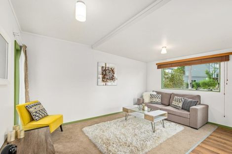 Photo of property in 1/645 Swanson Road, Swanson, Auckland, 0612