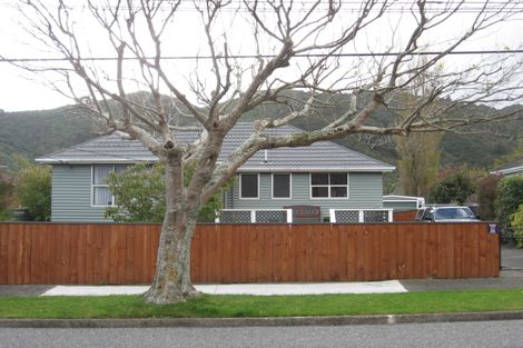 Photo of property in 27 Langford Street, Naenae, Lower Hutt, 5011