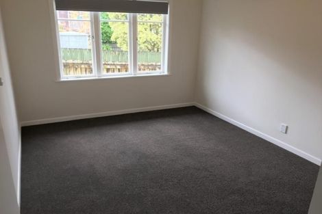 Photo of property in 16 Beaubank Road, Kelston, Auckland, 0602