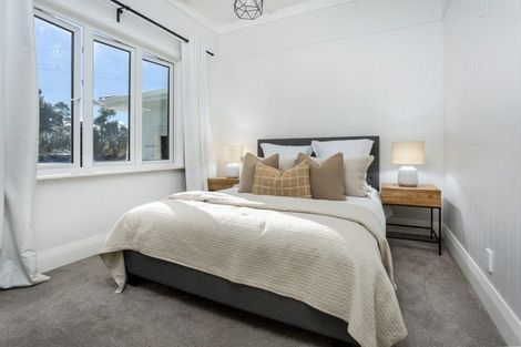 Photo of property in 313 Royal Road, Massey, Auckland, 0614
