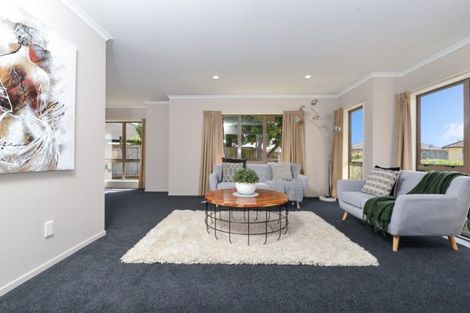 Photo of property in 77 Farringdon Avenue, Rototuna North, Hamilton, 3210