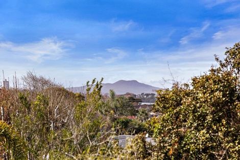 Photo of property in 9 Margaret Place, Milford, Auckland, 0620