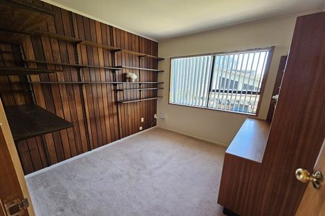 Photo of property in 1/979 Beach Road, Torbay, Auckland, 0630