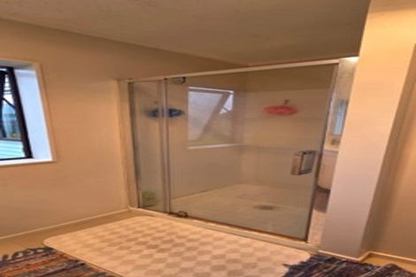 Photo of property in 19 Barrys Road, Glendene, Auckland, 0602