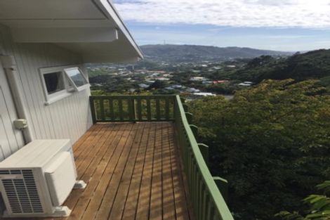 Photo of property in 55 Huntingdon Street, Northland, Wellington, 6012