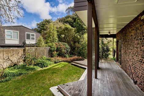 Photo of property in 2 Lady Bell Grove, Lowry Bay, Lower Hutt, 5013
