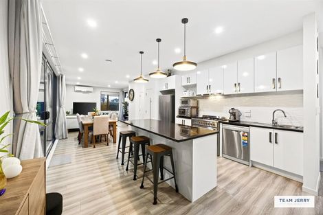 Photo of property in 15 Te Aparangi Road, Papakura, 2110