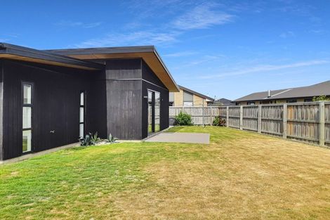 Photo of property in 6 Wyllie Place, Amberley, 7410