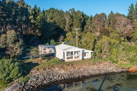 Photo of property in 128 Otakou Golf Course Road, Otakou, Dunedin, 9077