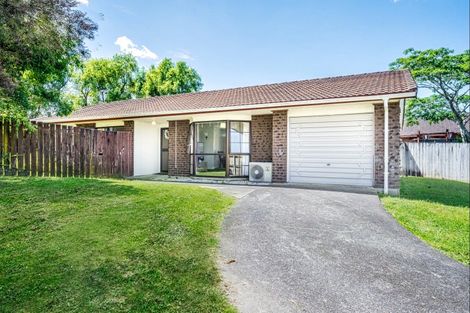 Photo of property in 52 Aviemore Drive, Highland Park, Auckland, 2010