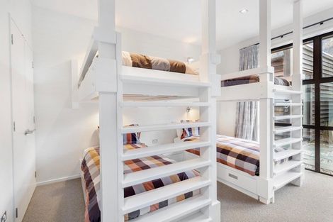 Photo of property in 8 Buckler Court, Jacks Point, Queenstown, 9371