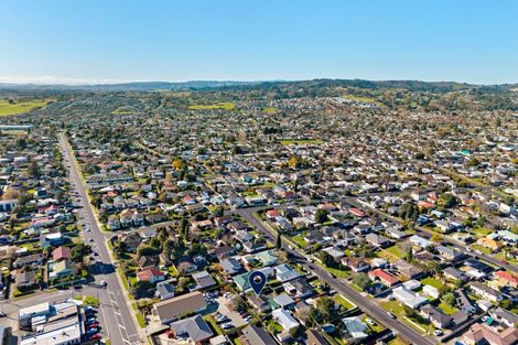 Photo of property in 2/9 Edmund Hillary Avenue, Papakura, 2110