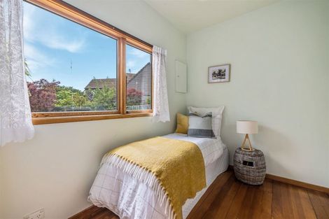 Photo of property in 31 Taupata Street, Redcliffs, Christchurch, 8081