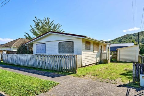 Photo of property in 1-3 Harris Street, Naenae, Lower Hutt, 5011