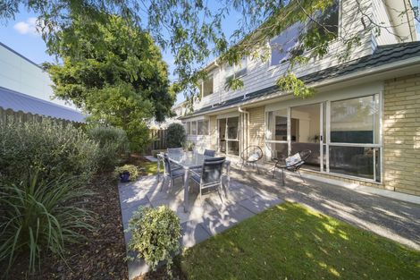 Photo of property in 2/17 Headcorn Place, Botany Downs, Auckland, 2010