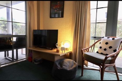 Photo of property in 186e Marine Parade, Mount Maunganui, 3116