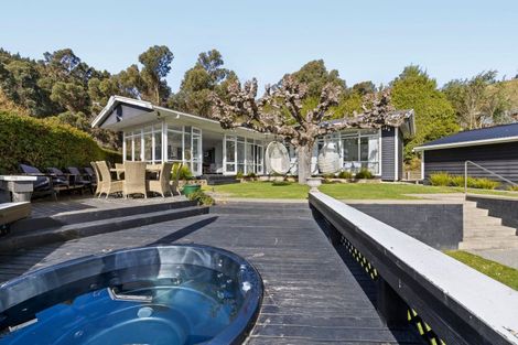 Photo of property in 12 Andersons Road, Charteris Bay, Governors Bay, 8971