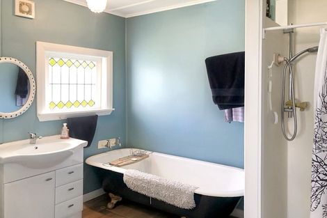Photo of property in 25 Gloag Street, Waverley, 4510