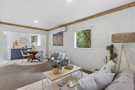 Photo of property in 15 Beeche Place, Birkdale, Auckland, 0626