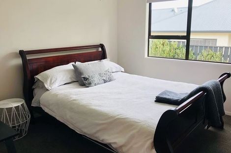 Photo of property in 4 Gates Road, Waikanae Beach, Waikanae, 5036